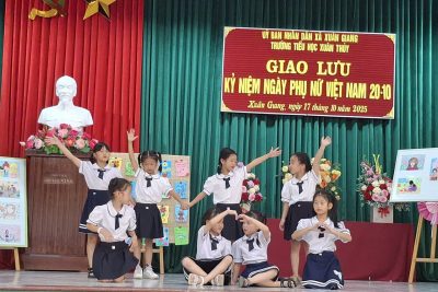 LỚP 2A TRƯỜNG TIỂU HỌC XUÂN THỦY HƯỚNG ỨNG CÁC HOẠT ĐỘNG KỶ NIỆM NGÀY PHỤ NỮ VIỆT NAM 20/10 YÊU THƯƠNG TỪ NHỮNG ĐIỀU NHỎ BÉ